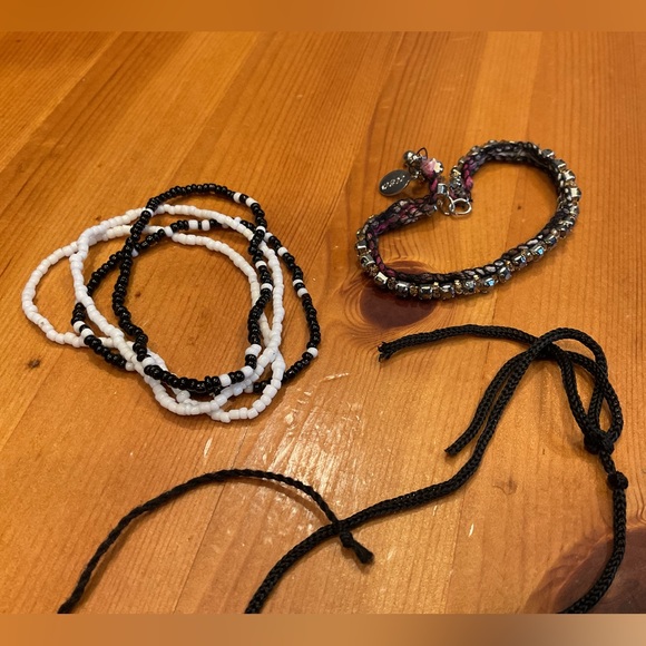 COSTUME JEWELRY HUGE LOT CHILDREN DRESS UP TWEENS TEENS FUN ADULTS - Picture 11 of 16